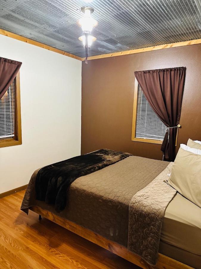 Country Cabins Hotel Chariton Экстерьер фото