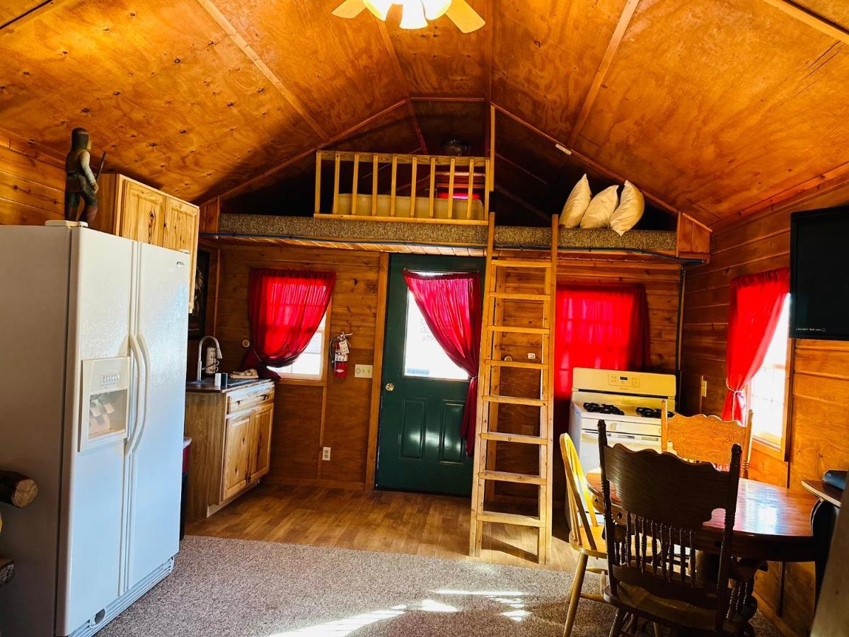 Country Cabins Hotel Chariton Экстерьер фото