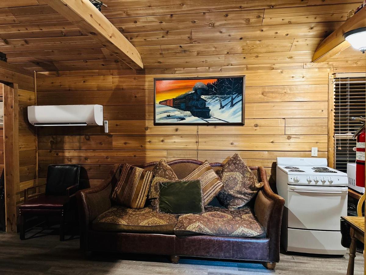 Country Cabins Hotel Chariton Экстерьер фото
